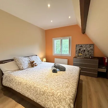 Holiday home Belle Longere Normande Avec Piscine Chauffee Pullay