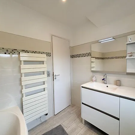 Belle Longere Normande Avec Piscine Chauffee * Pullay