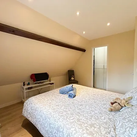 Holiday home Belle Longere Normande Avec Piscine Chauffee