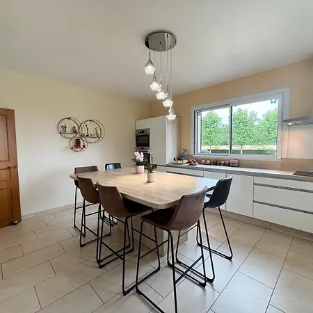 Belle Longere Normande Avec Piscine Chauffee Pullay