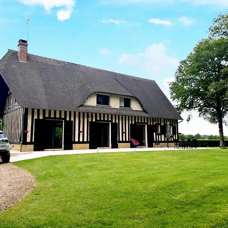 Belle Longere Normande Avec Piscine Chauffee Pullay