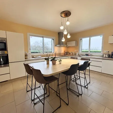 Belle Longere Normande Avec Piscine Chauffee Holiday home Pullay